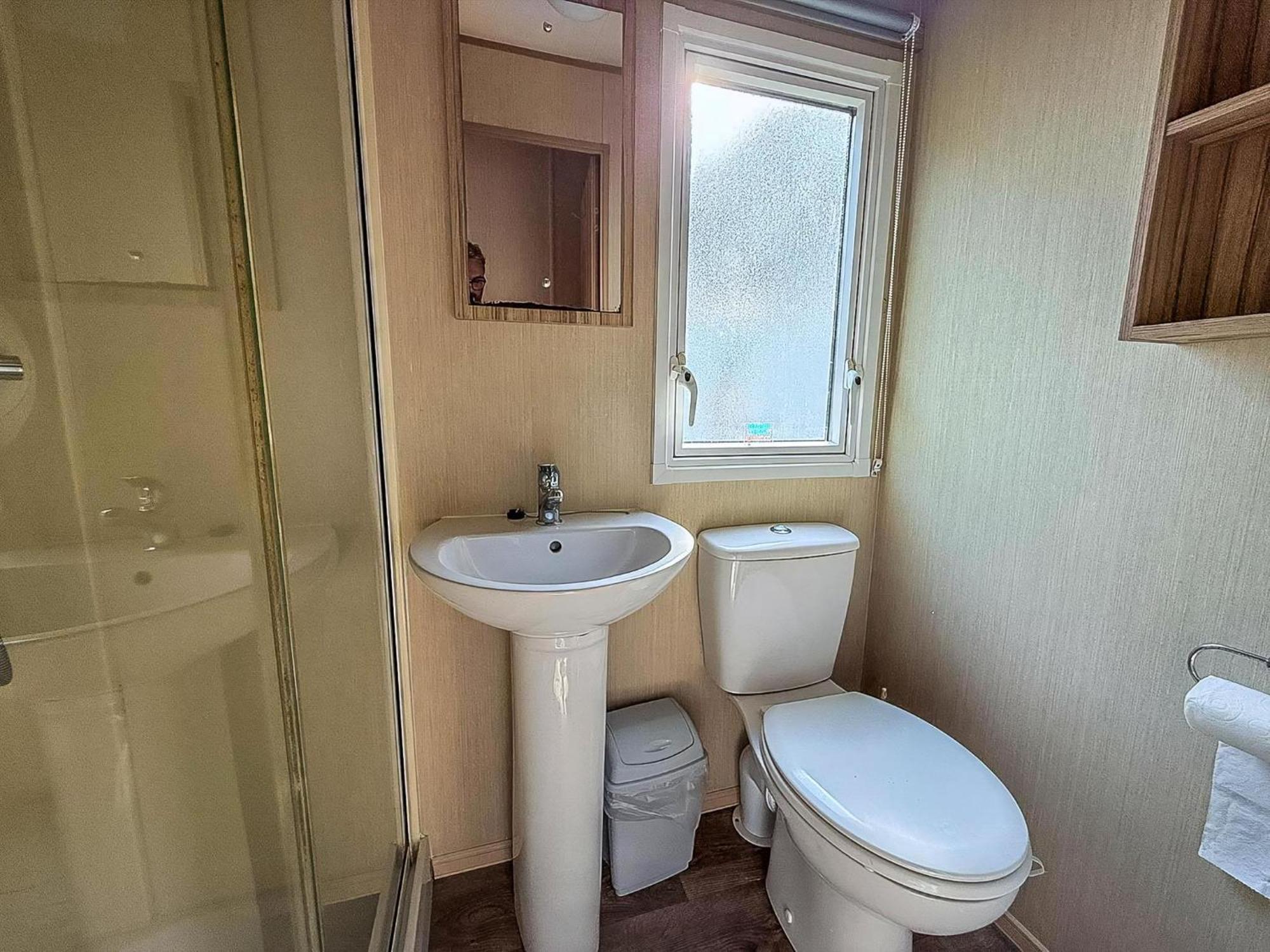 Great 8 Berth Caravan In Norfolk Near To Great Yarmouth Ref 20178Bs Hopton on Sea Exteriér fotografie