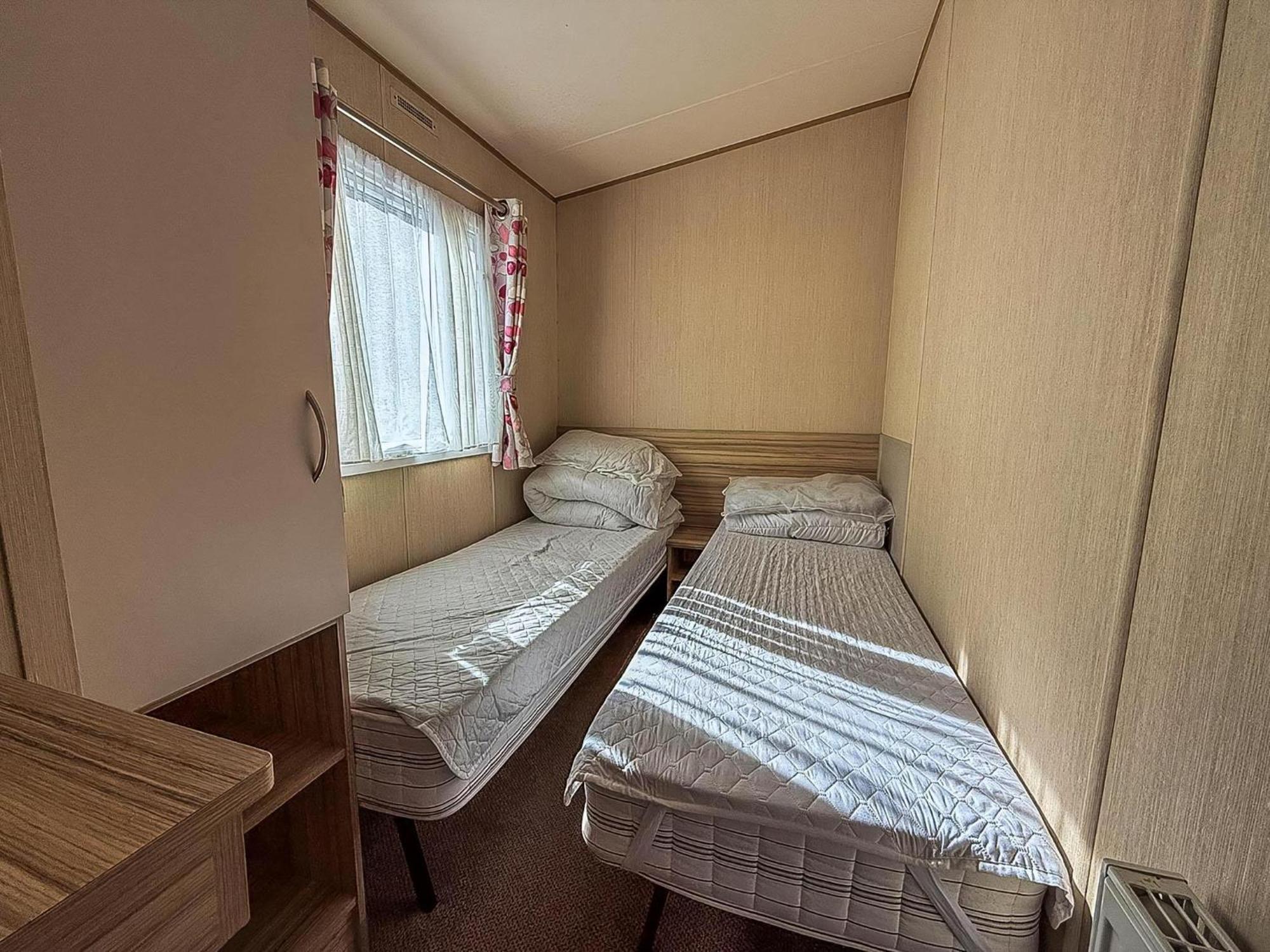 Great 8 Berth Caravan In Norfolk Near To Great Yarmouth Ref 20178Bs Hopton on Sea Exteriér fotografie